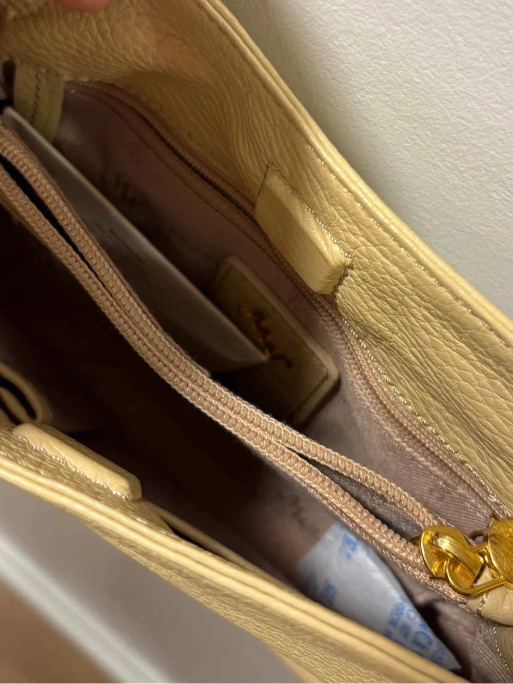 NWT Monsac tan crossbody leather shoulder bag neutral classic casual luxury - Picture 3 of 5